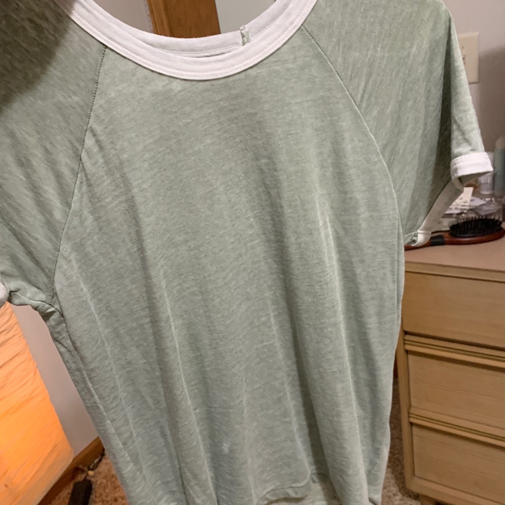 American Eagle tshirt!